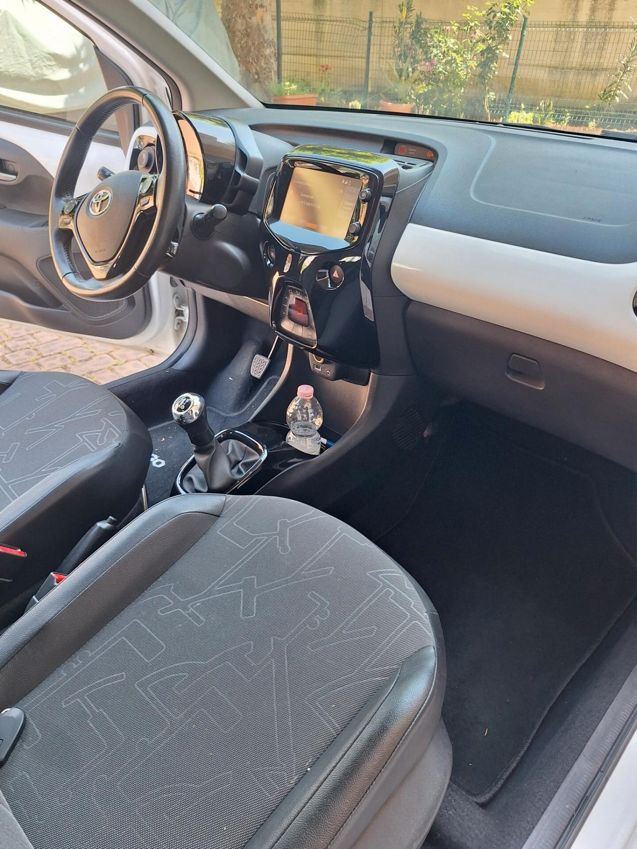 Toyota Aygo X 1.0 VVT-i 72 CV 5 porte . CABRIO
