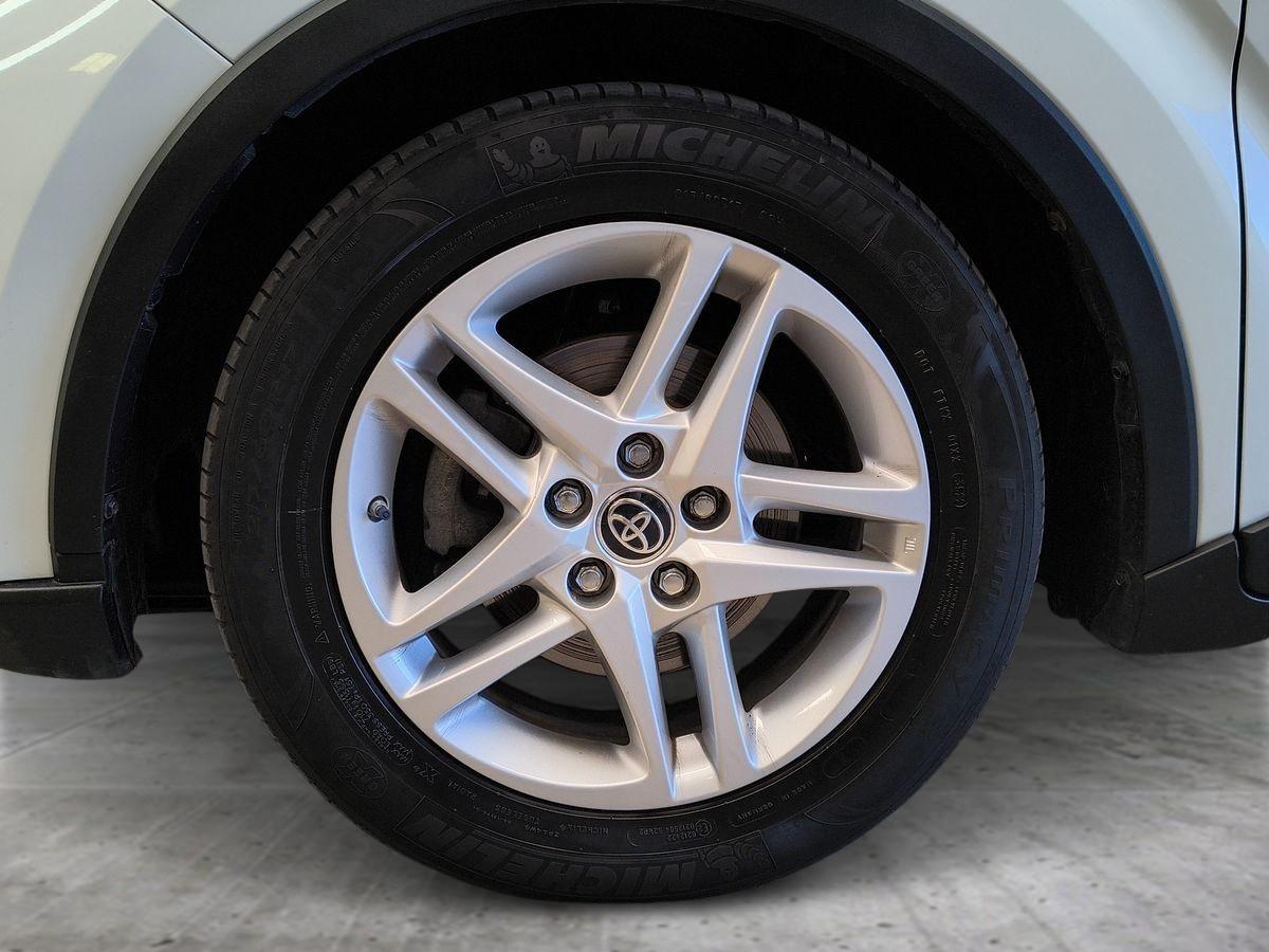 TOYOTA C-HR (2016-2023) - C-HR 1.8 Hybrid E-CVT Active