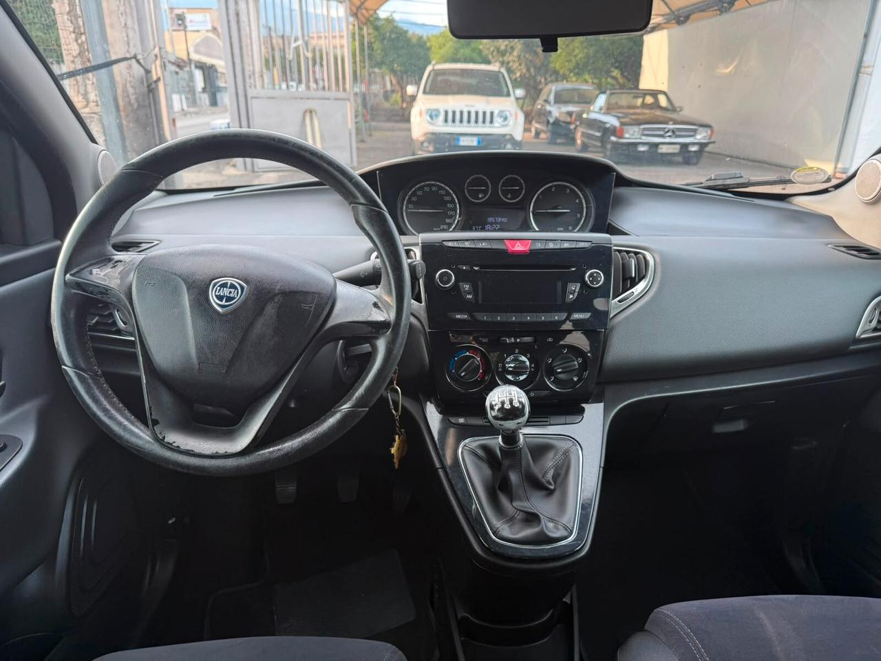 Lancia Ypsilon 1.3 Mjet (consuma olio)