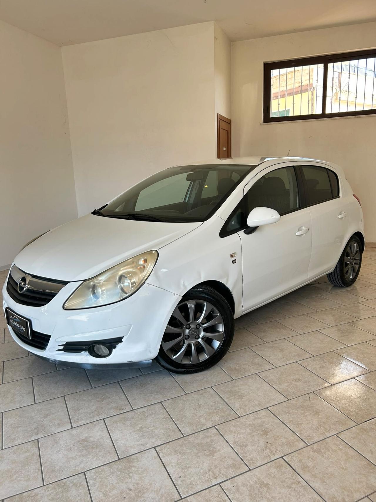 Opel Corsa 1.2 80CV 5 porte GPL-TECH Edition