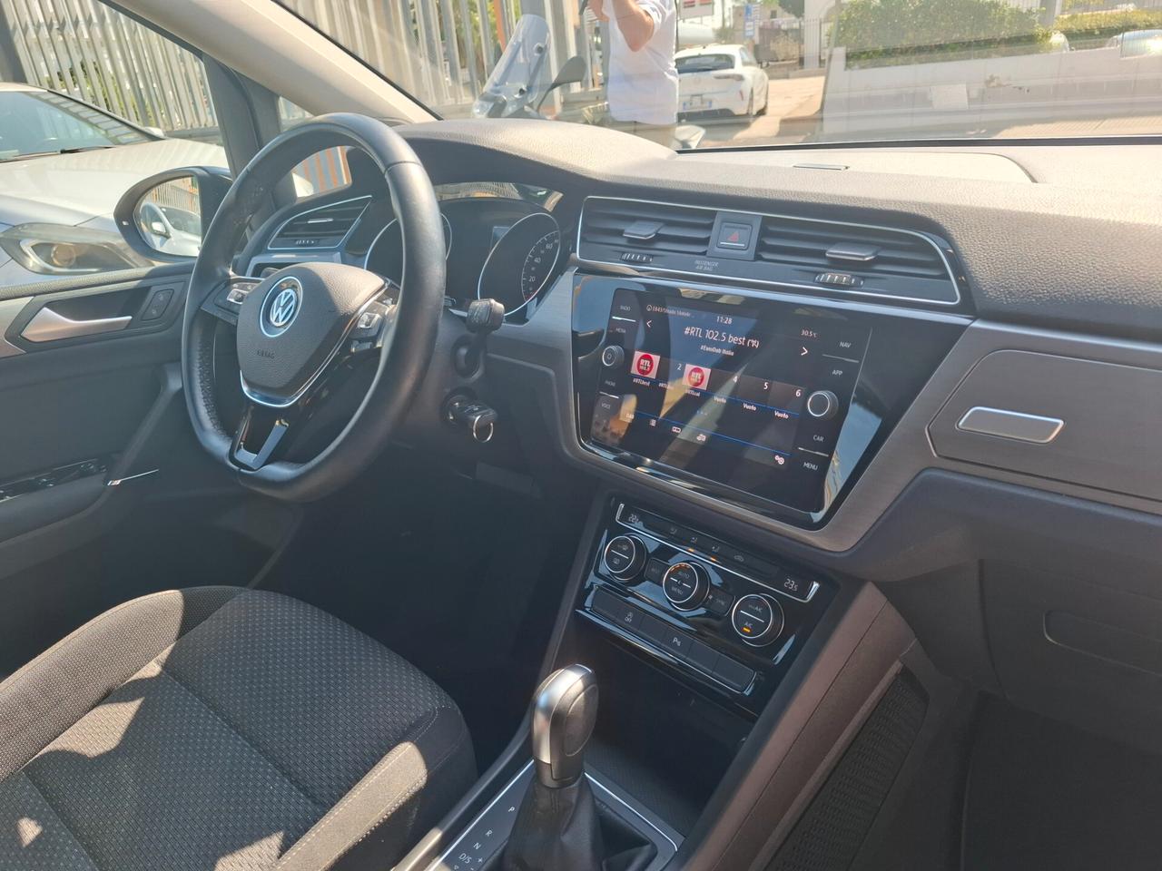 Volkswagen Touran 2.0 TDI 115 CV DSG 7 POSTI!