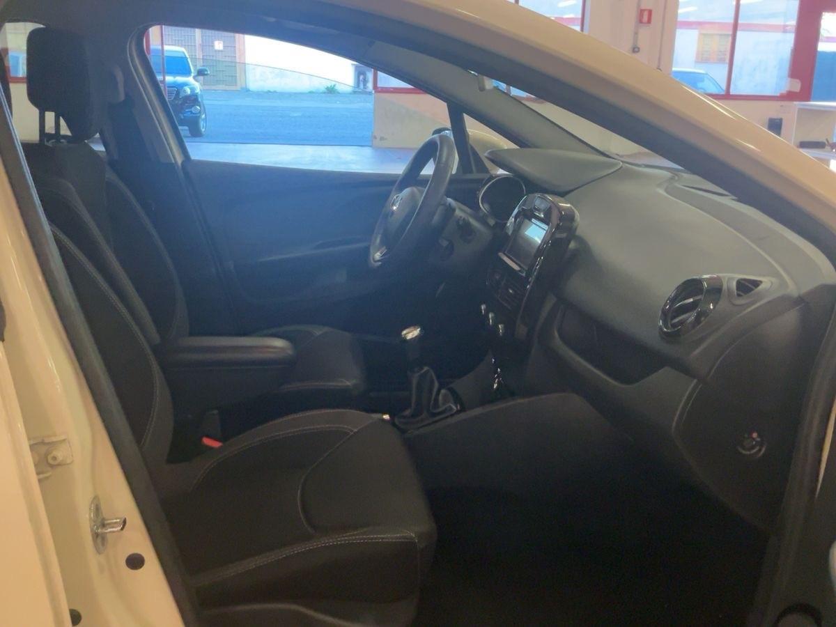 Renault Clio dCi 8V 90CV Start&Stop 82gr 5 porte OK NEOPATENTATI