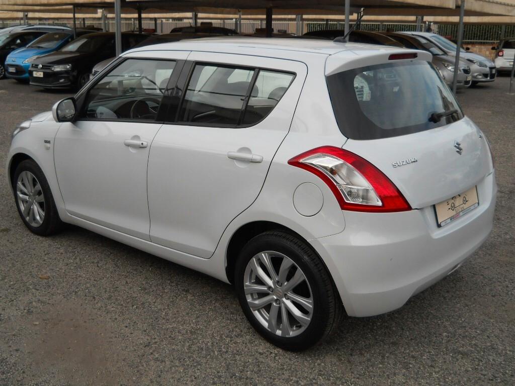 Suzuki Swift 1.3 DDiS 5 porte B-Top Bi-Color