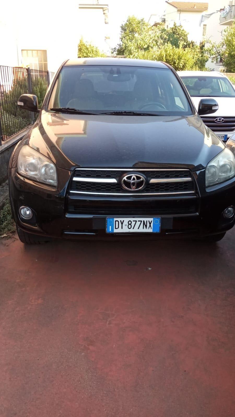 TOYOTA RAV4 RAV4 2.2 D-4D 136 CV Luxury cambio autom EURO 5