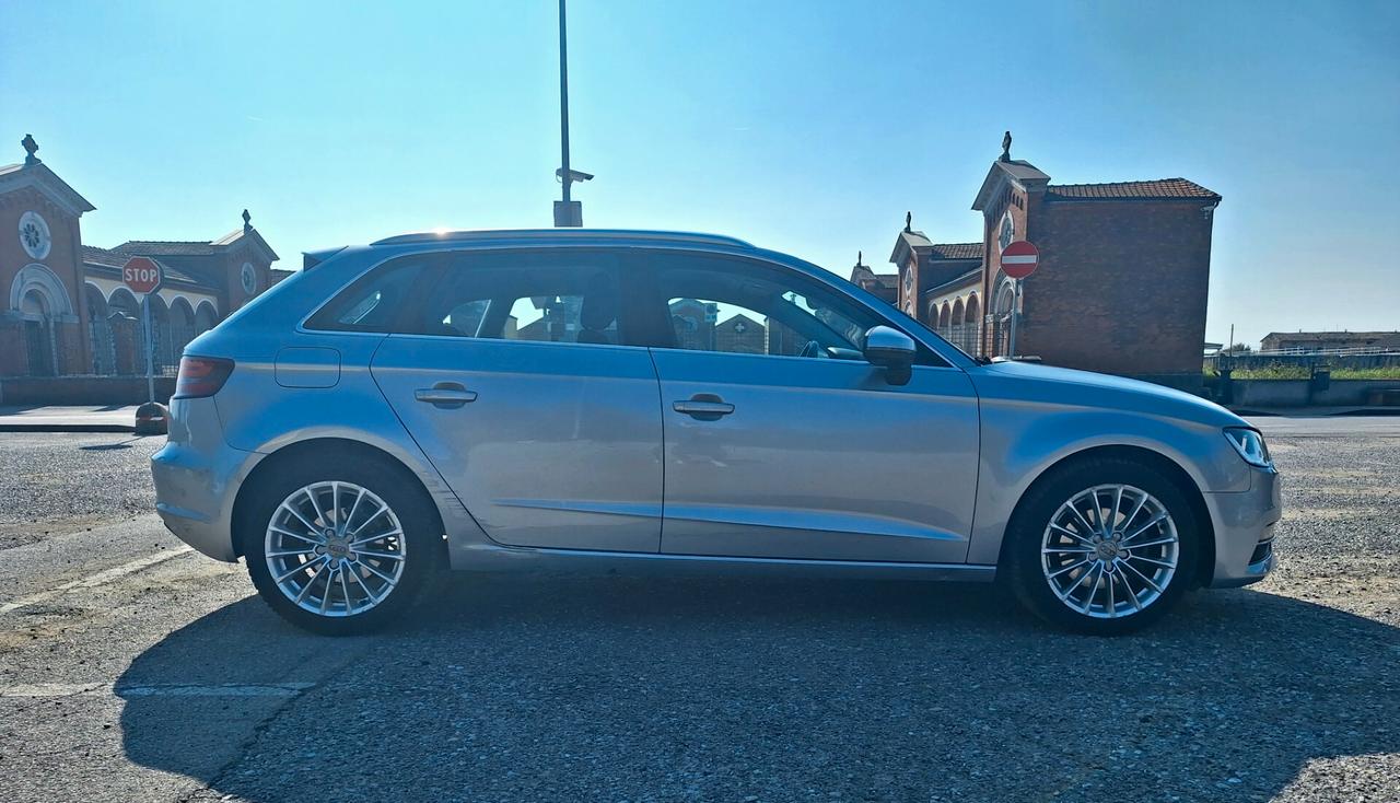 Audi A3 SPB 1.6 TDI ultra Attraction