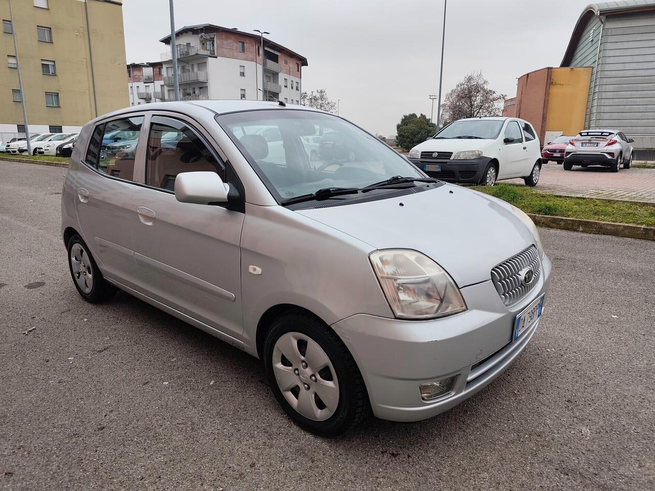 Kia Picanto 1.1 CRDI 5 porte neopatentati