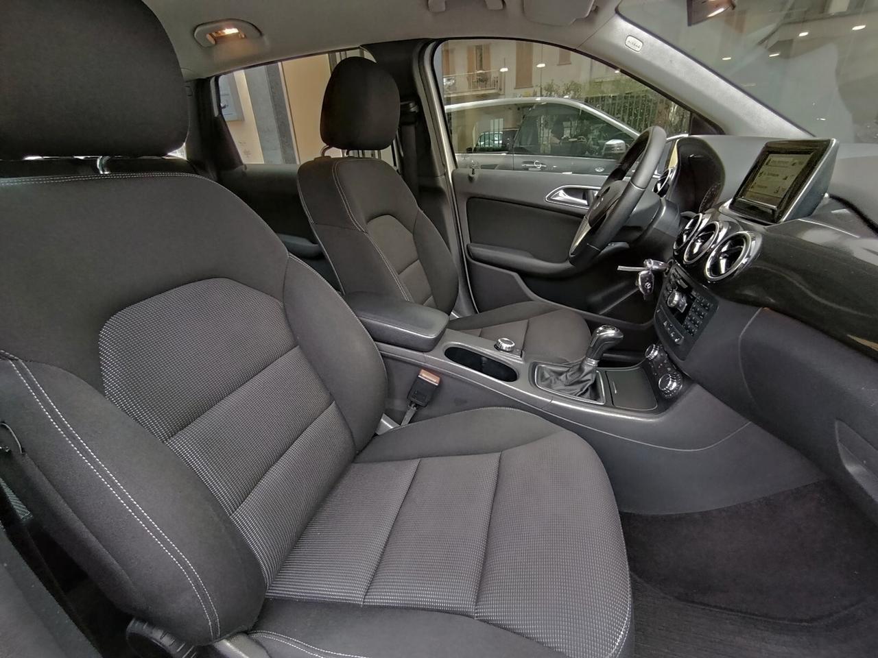 Mercedes-benz B 180 Executive Euro 6 Navi/Bluetooth/Led/Sensori