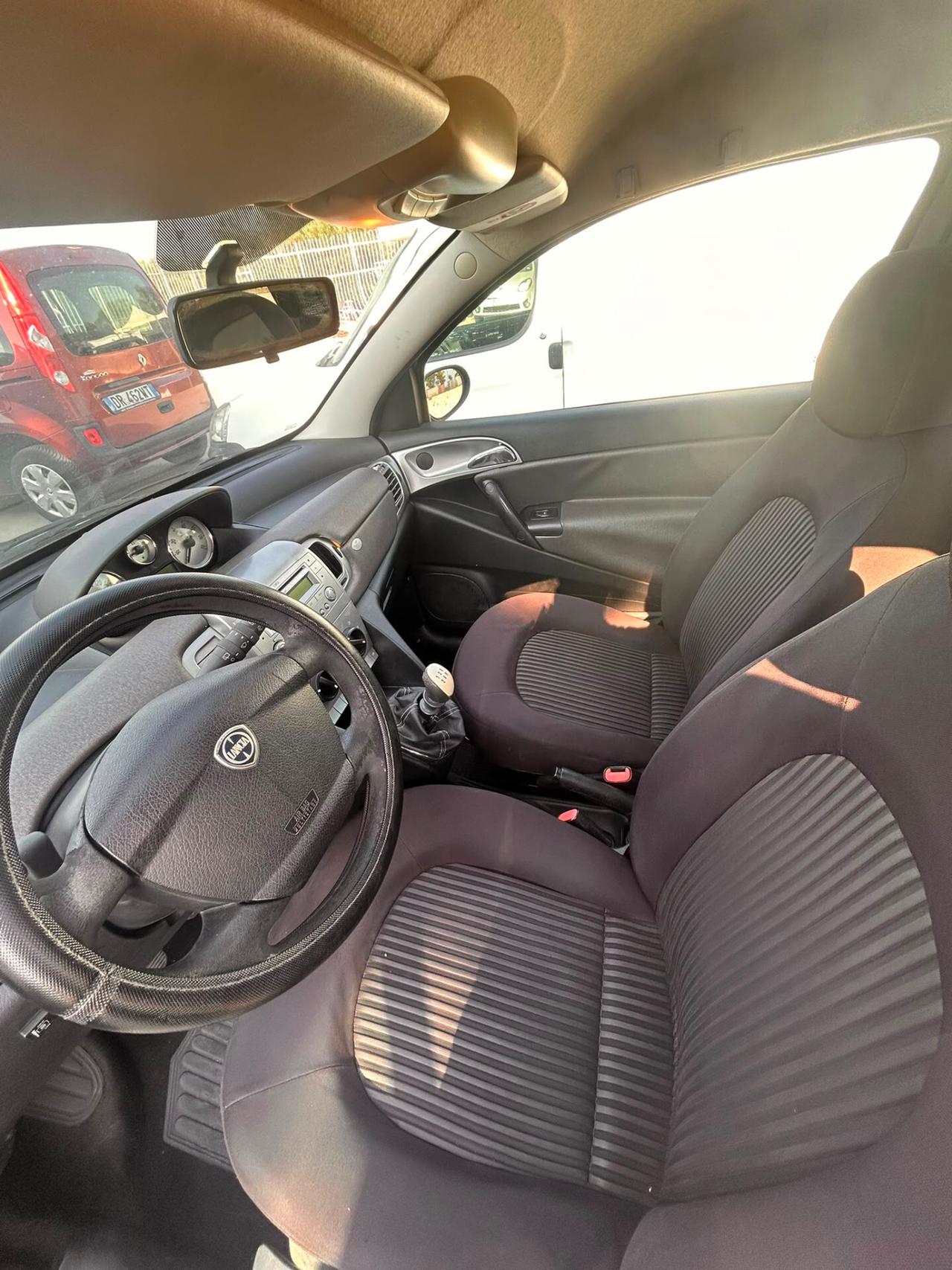 Lancia Ypsilon 1.4 Argento Ecochic GPL