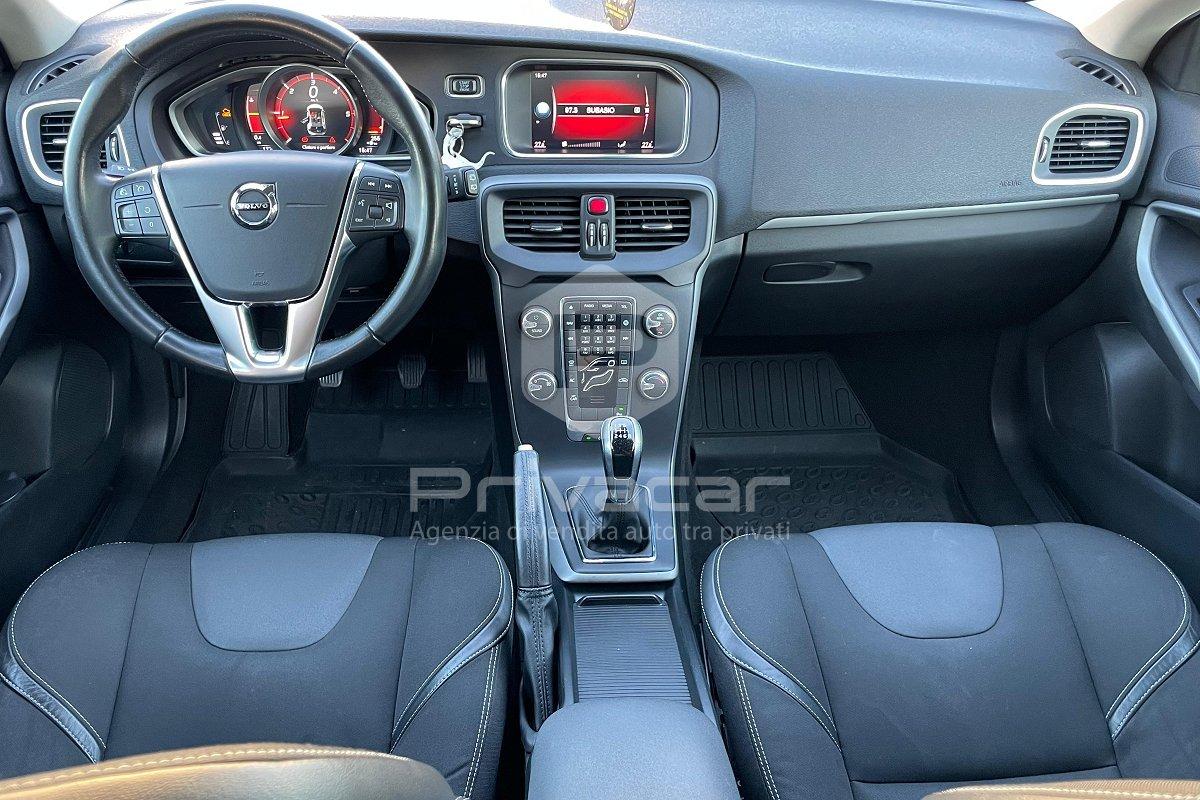 VOLVO V40 D2 Momentum