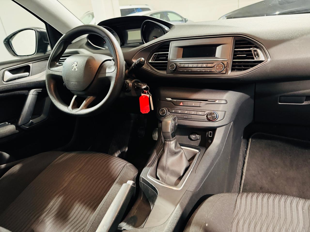 Peugeot 308 BlueHDi 100 S&S Business