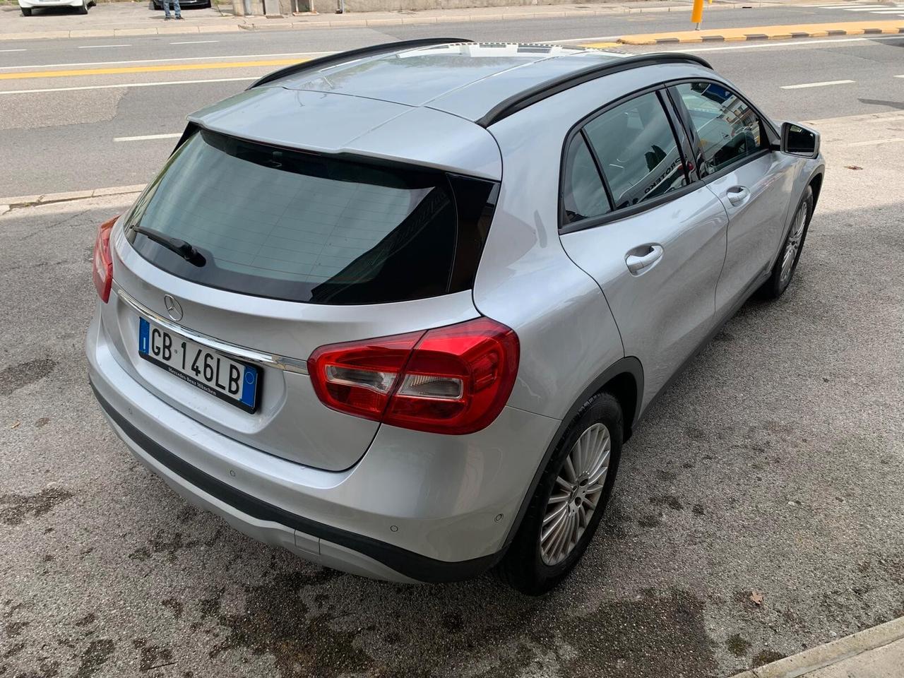 Mercedes-benz GLA 180 Business NEOPAT.