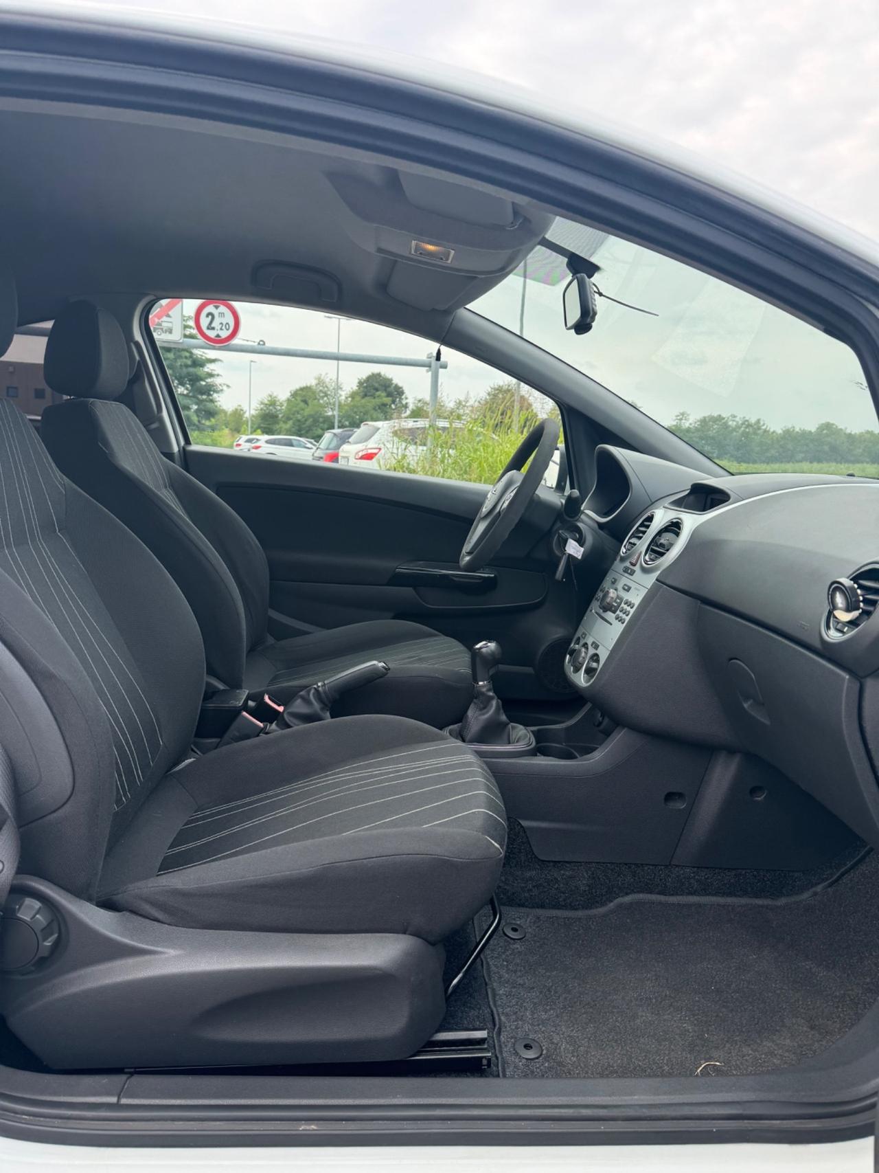Opel Corsa 1.2 80CV 3 porte GPL-TECH Enjoy
