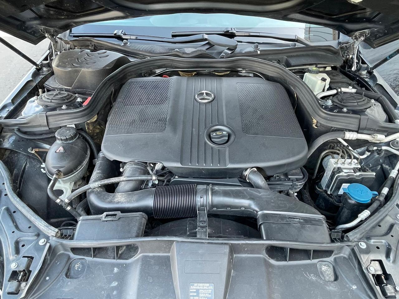 Mercedes-benz E 220 CDI BlueEFFICIENCY Avantgarde