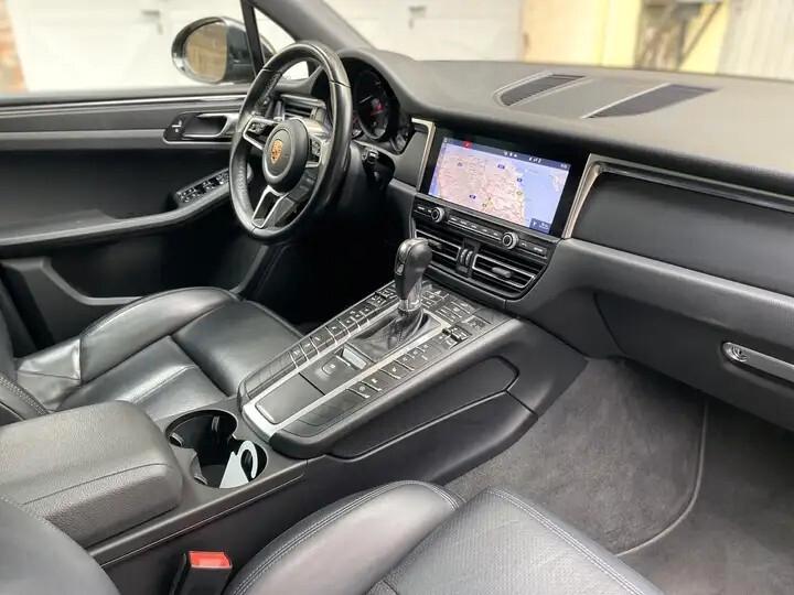 Porsche Macan 2.0 tetto poanoramico !
