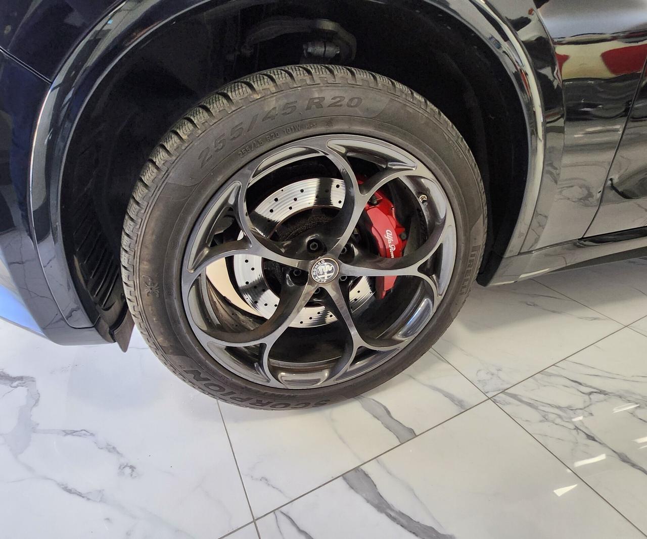 Alfa Romeo Stelvio 2.9 Bi-Turbo V6 510 CV AT8 Quad