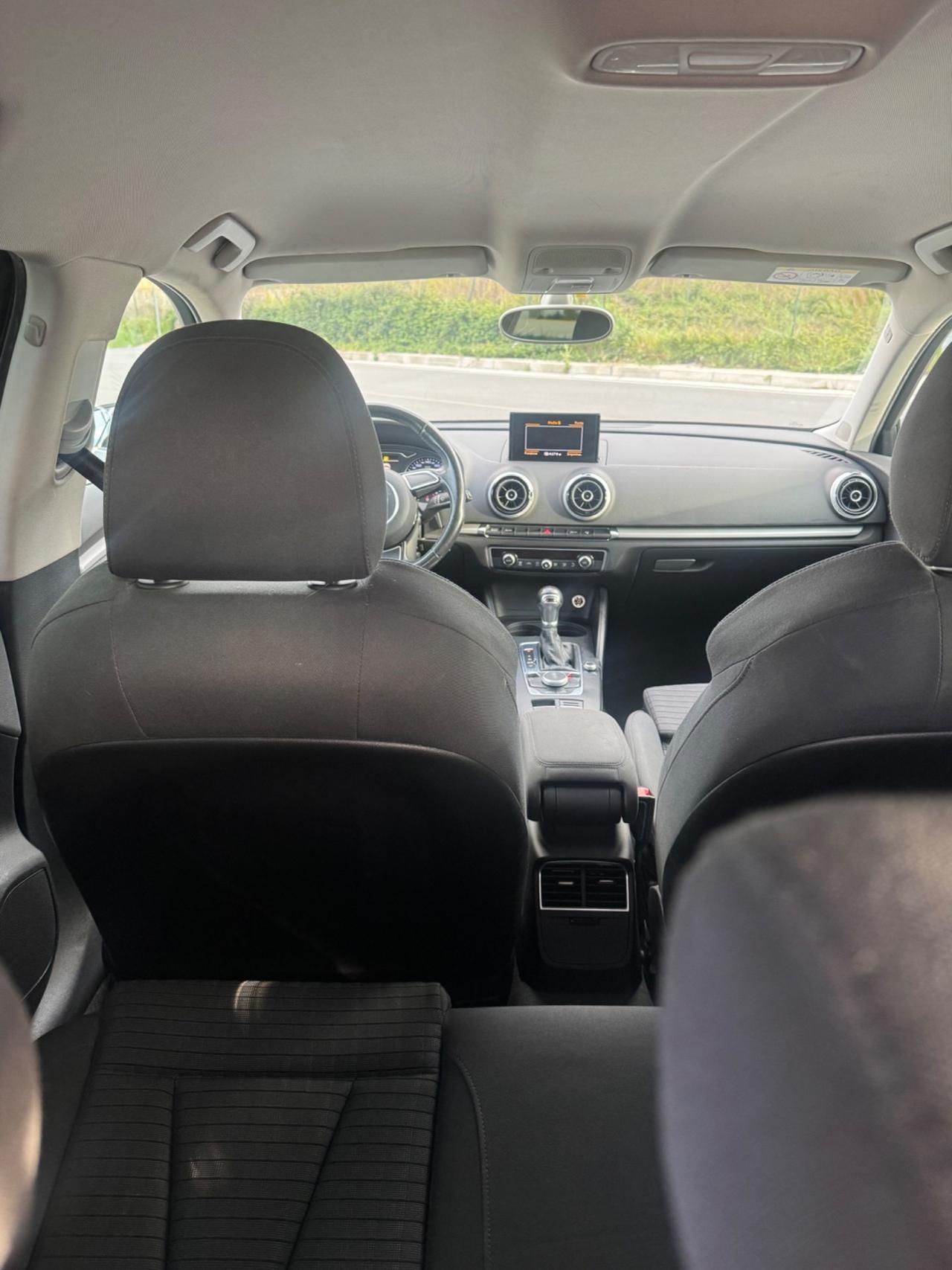 Audi A3 1.6 TDI clean diesel S tronic Ambiente