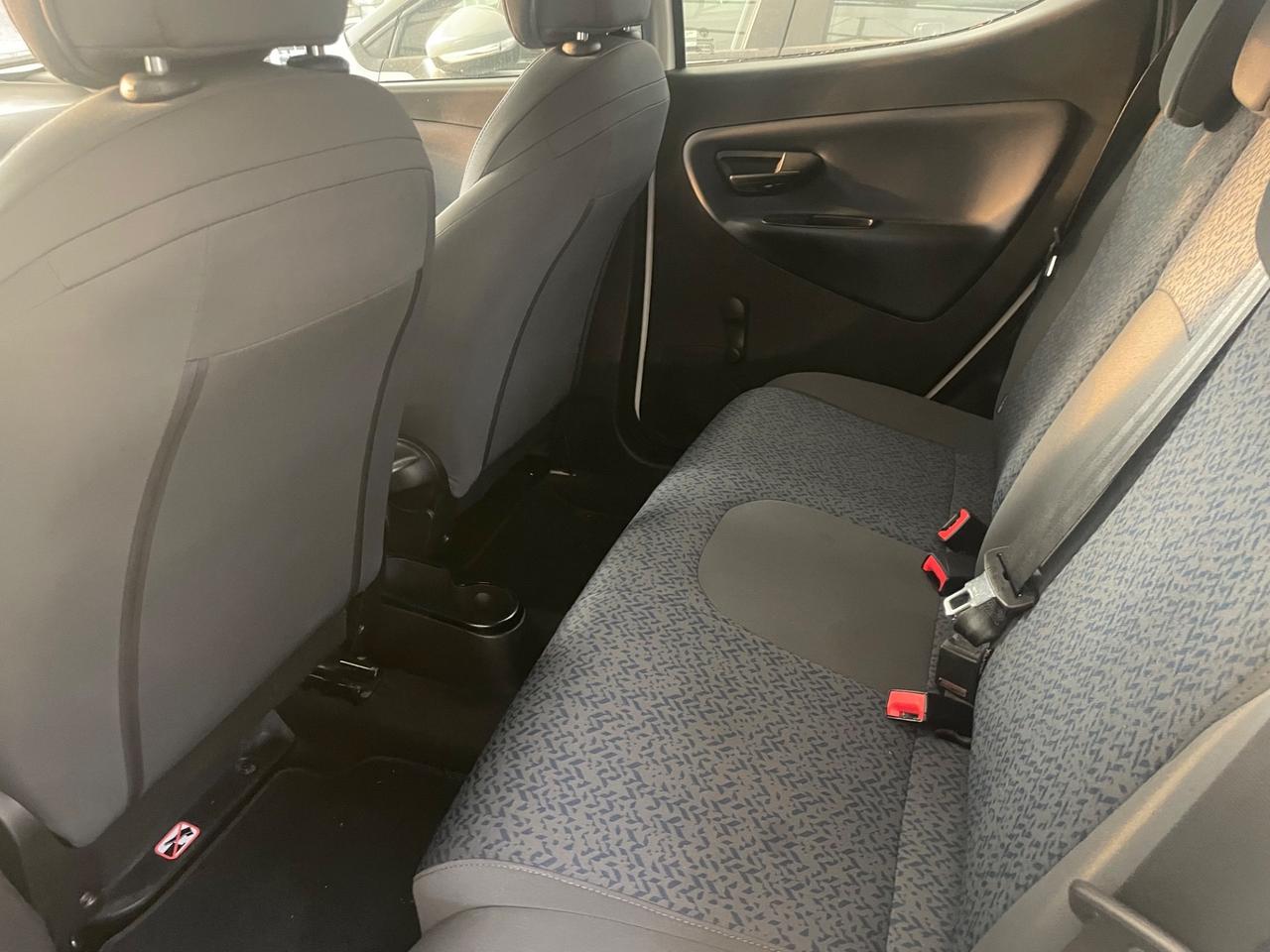 Lancia Ypsilon 1.0 FireFly 5 porte S&S Hybrid Alberta Ferretti