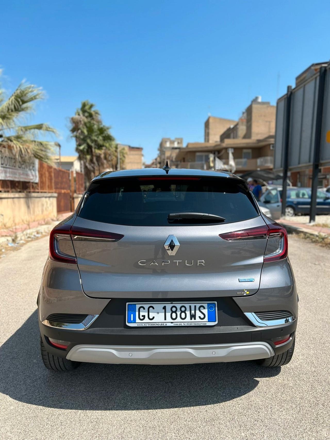 Renault Captur Plug-in Hybrid E-Tech Intens