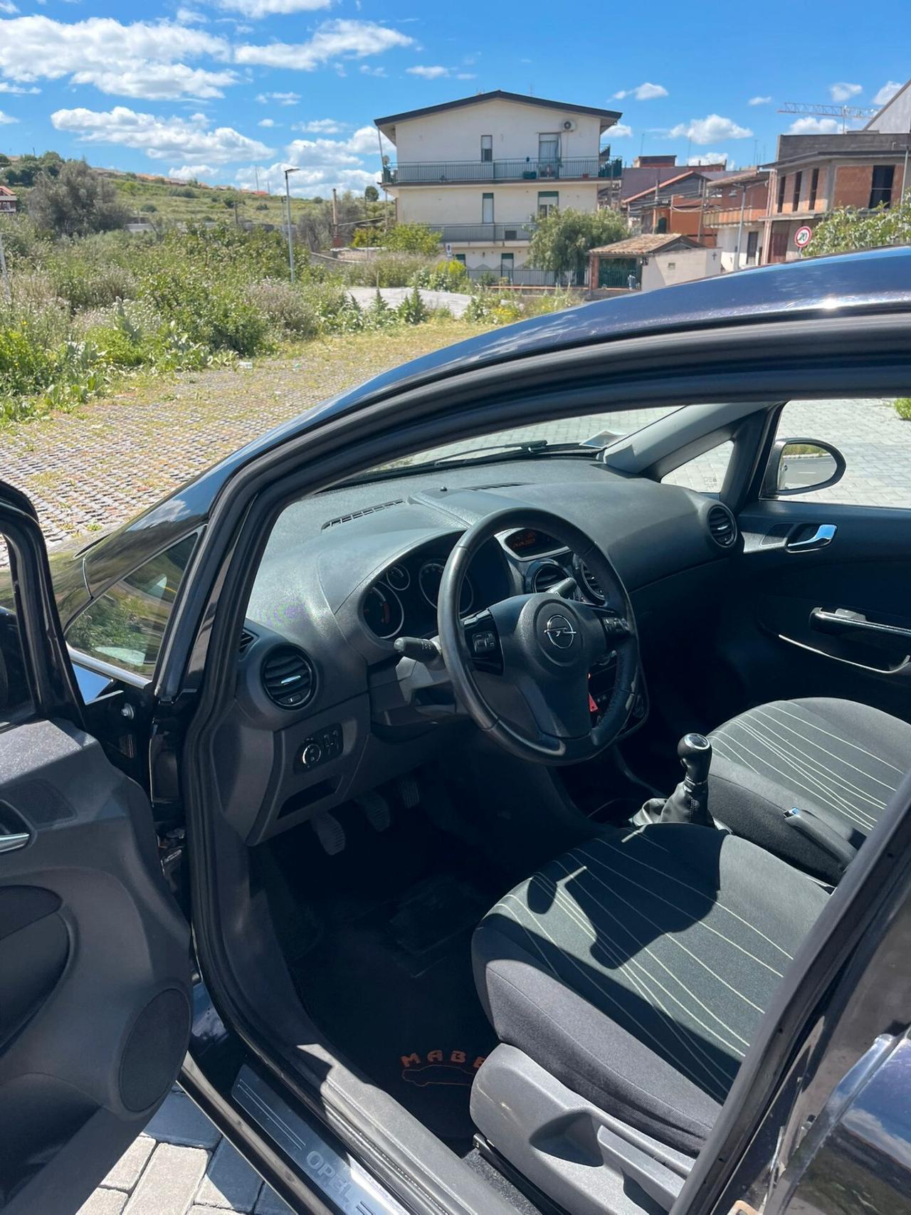 Opel Corsa 1.3CDTI NEOPATENTATI NUOVA 2010