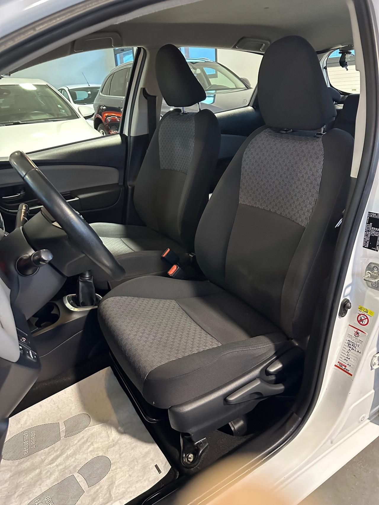 Toyota Yaris 1.0 5 porte Lounge