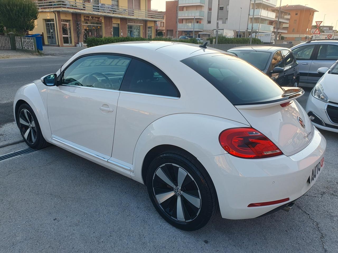 Volkswagen Maggiolino 1.6 TDI 105cv Neopatent 2012