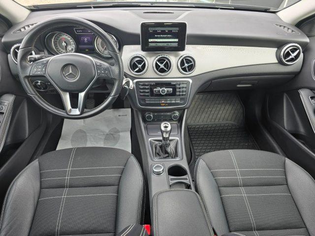 MERCEDES-BENZ GLA 200 CDI Sport