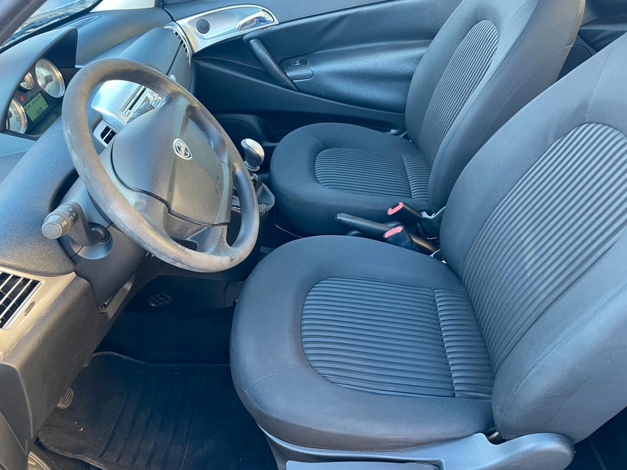 Lancia Ypsilon 1.2 69 CV Diva KM REALI IDONEA NEOPATENTATI