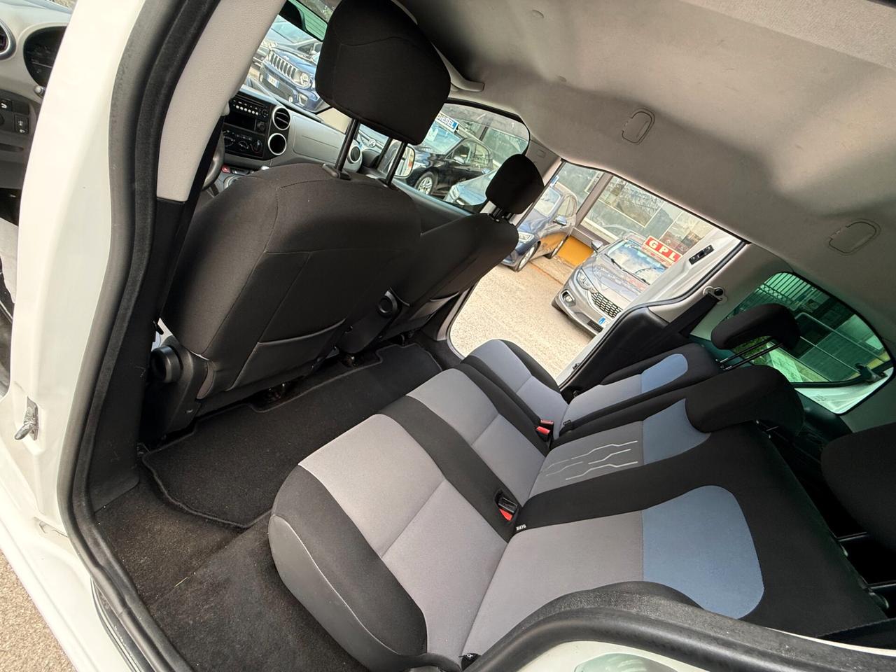 "5 POSTI" Peugeot Partner Tepee BlueHdi