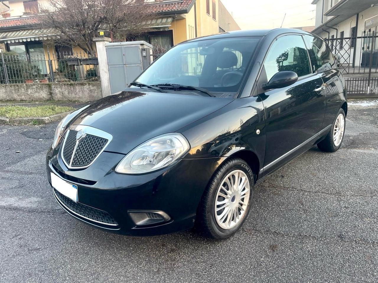 Lancia Ypsilon 1.2 Versus