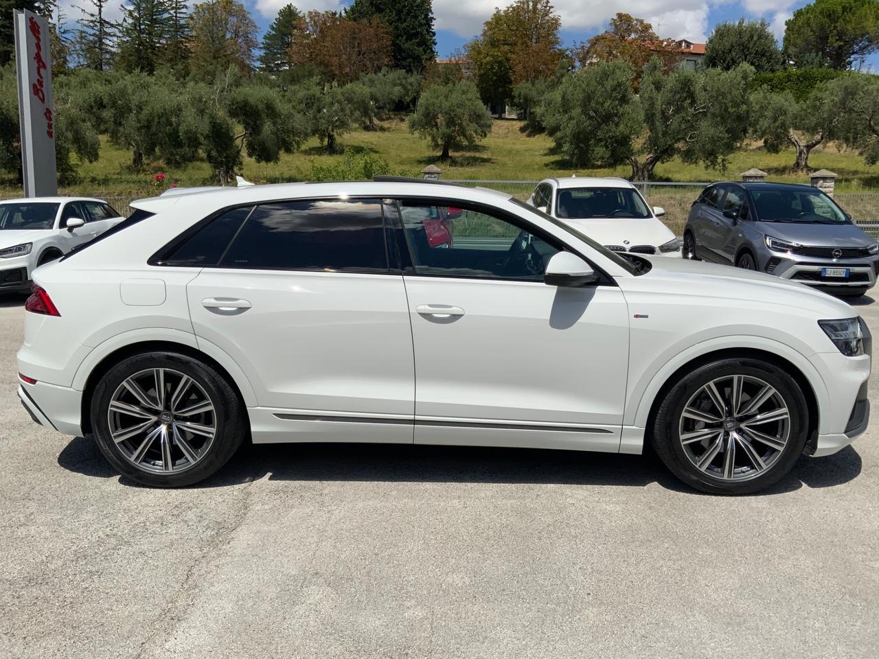 Audi Q8 50 TDI 286 CV quattro tiptronic Sport TETTO.MATRIX.RUOTE POST.STERZANTI.