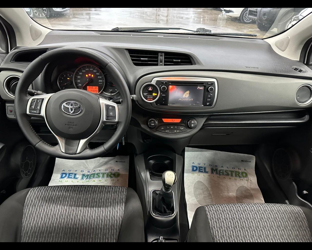 TOYOTA Yaris 1.4 D-4D 5 porte Active