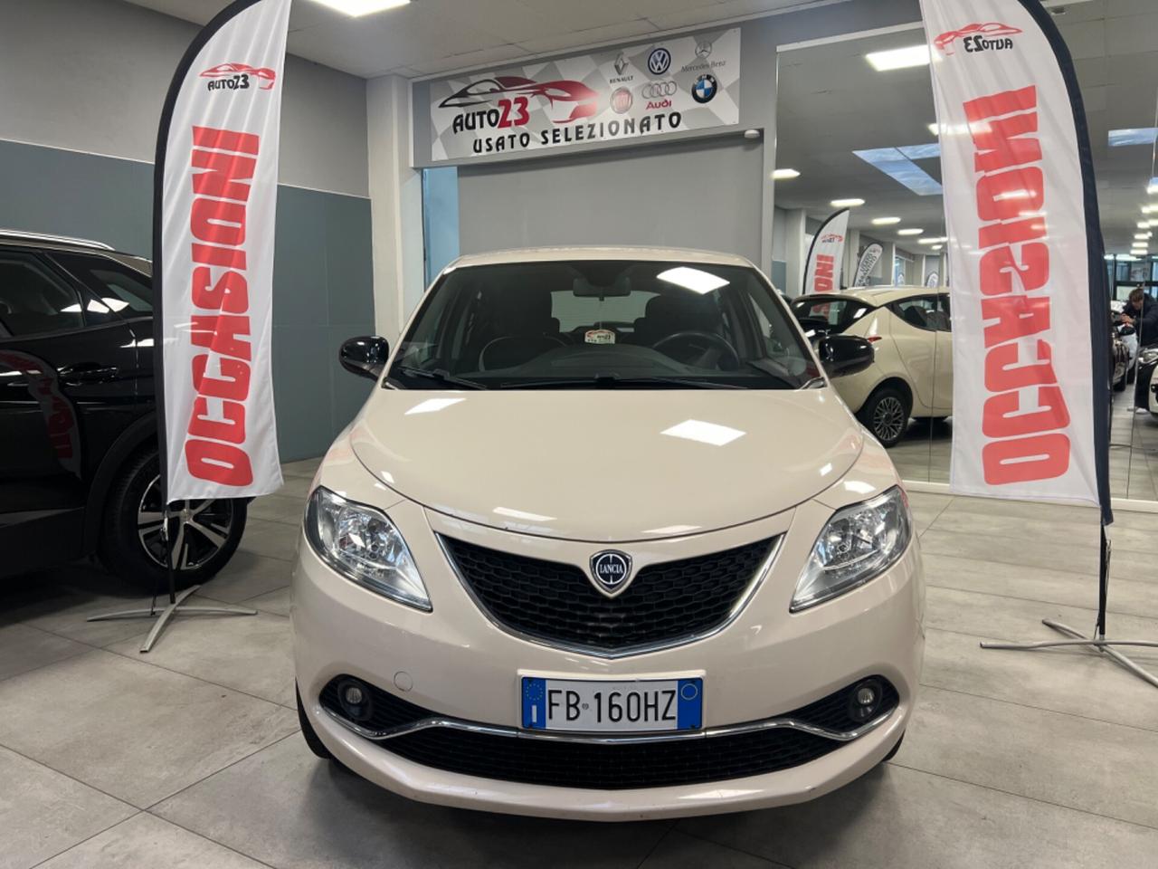 Lancia Ypsilon 0.9 TwinAir 85 CV 5P. Metano Ecochic Opening Ed.