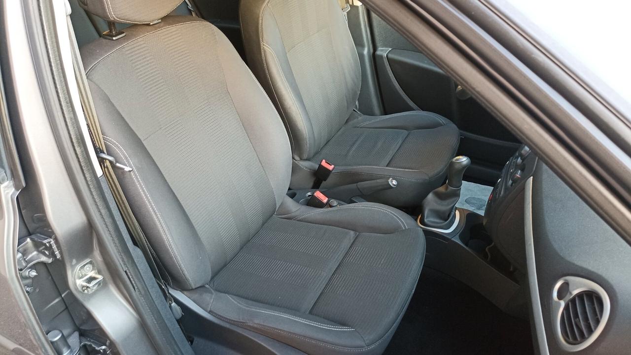 Renault Clio 1.2 16V 5 porte Dynamique