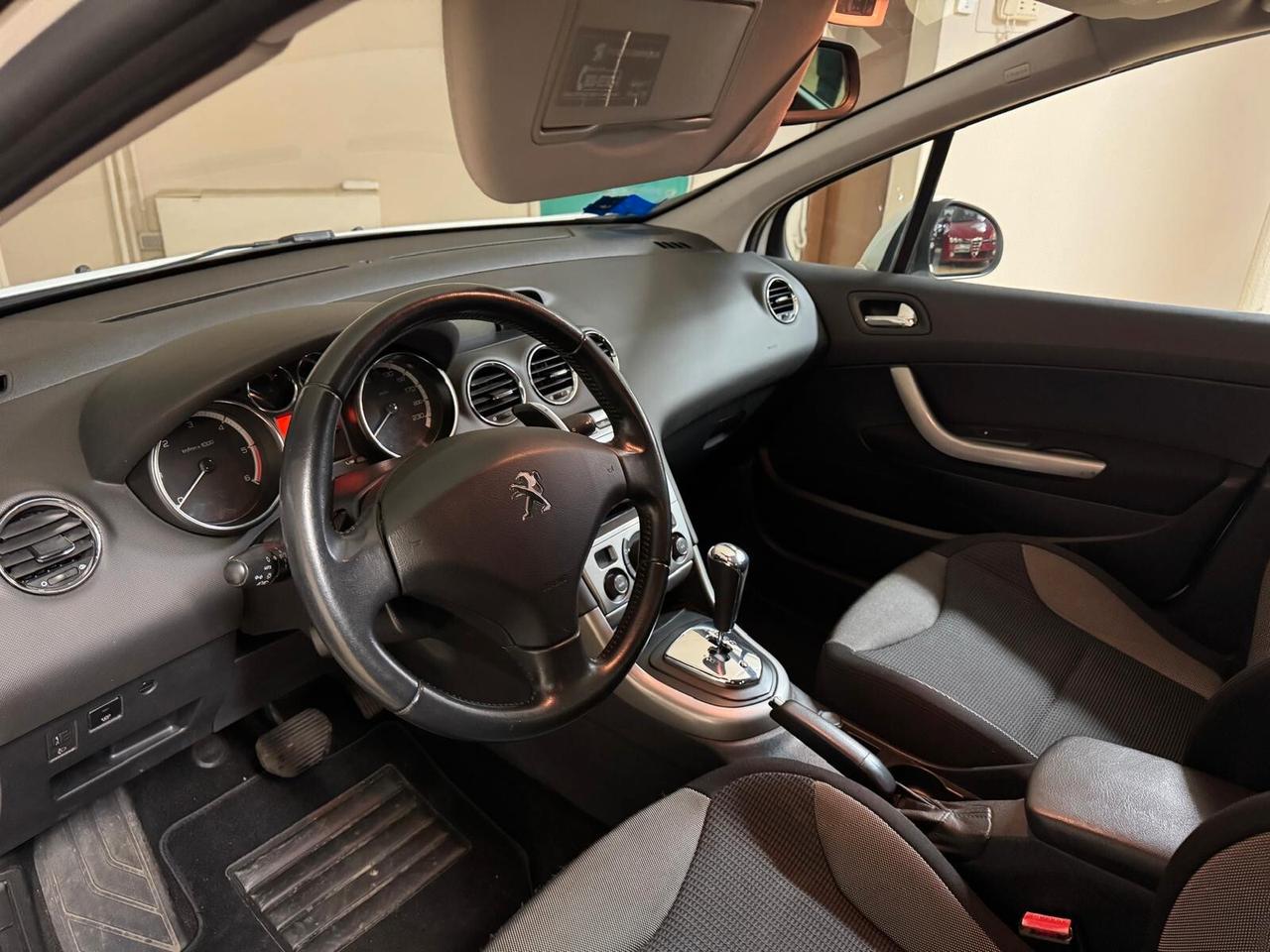Peugeot 308 1.6 112CV AUTOMATICA! DISTRIBUZIONE APPENA FATTA!