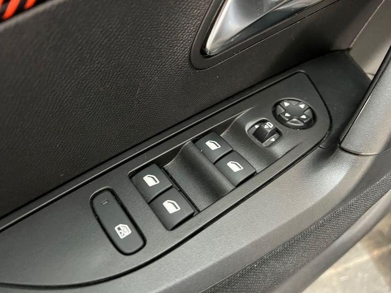 Peugeot 2008 2008 BlueHDi 110 S&S Active Pack