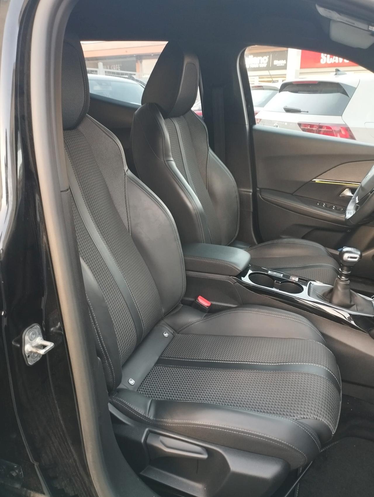 Peugeot 2008 PureTech 130 S&S GT