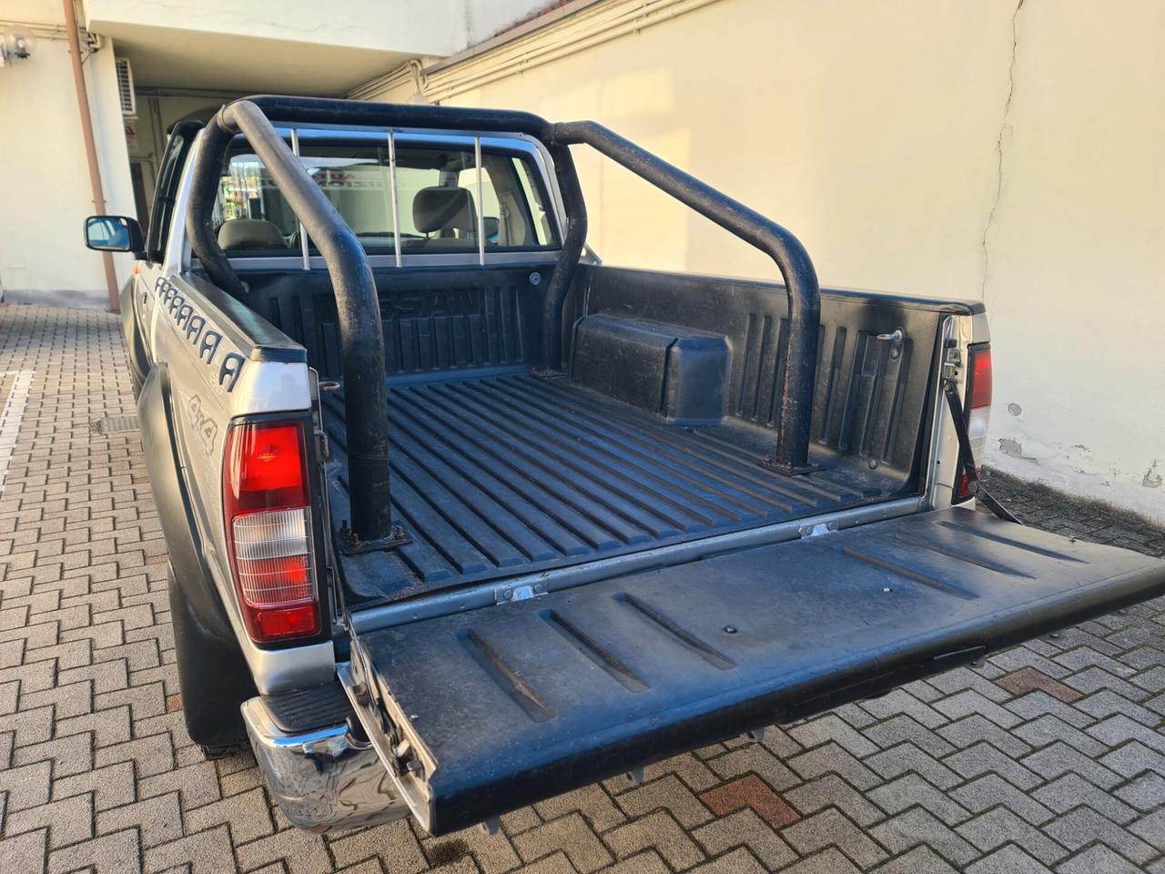 Nissan Navara 4x4 2.5 TD King Cab