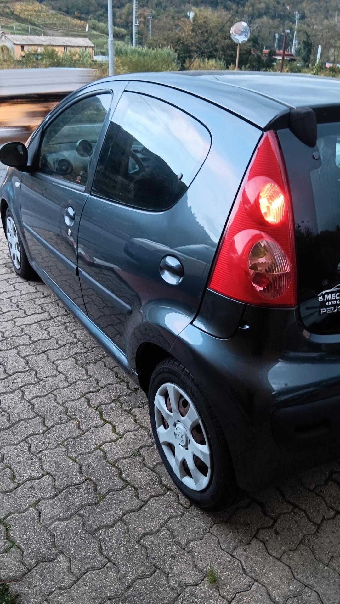 Peugeot 107 1.0 68CV 5p. Plaisir