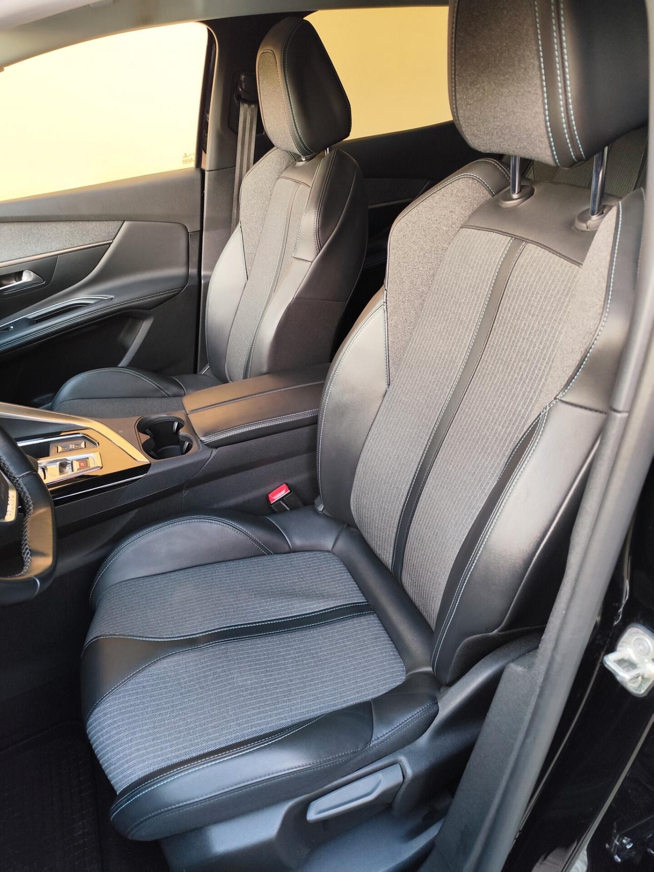 Peugeot 3008 Hybrid 225 e-EAT8 Allure Pack