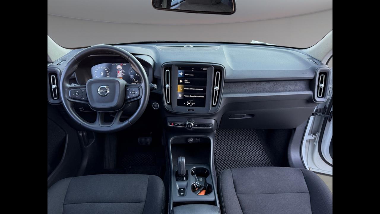 VOLVO XC40 - XC40 1.5 t2 Momentum Core my21
