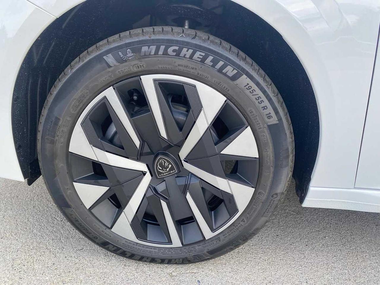 Peugeot 208 Hybrid 110 e-DCS6 Style