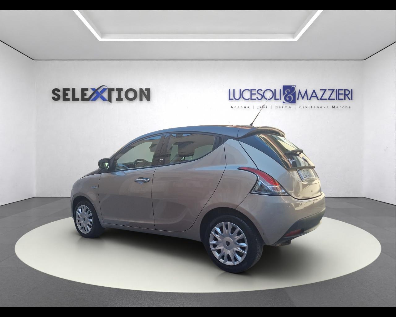 LANCIA Ypsilon 3ª serie - Ypsilon 1.2 69 CV 5 porte S&S Gold
