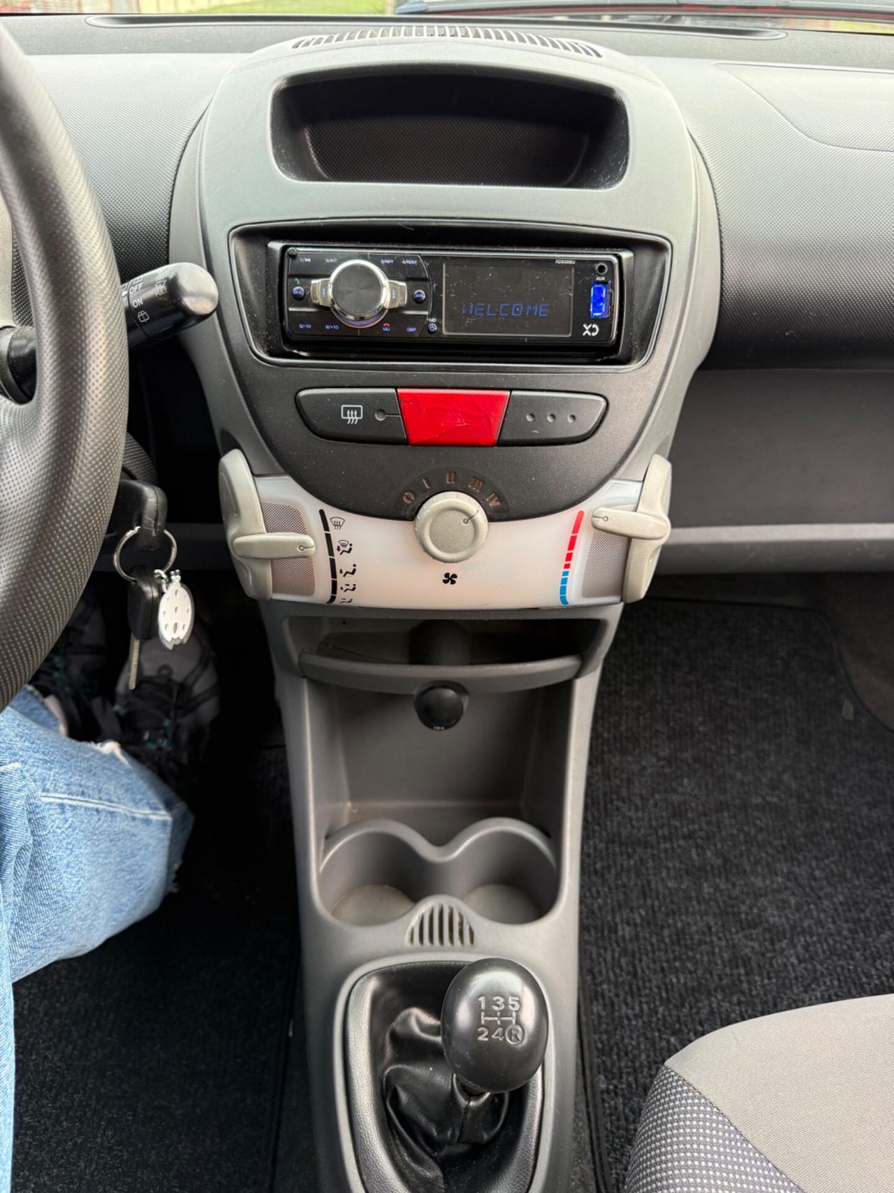 Peugeot 107 5porte 1.0 benzina 68cavalli NEOPATENTATI