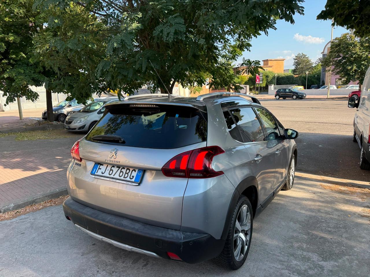 Peugeot 2008 BlueHDi 100 Allure