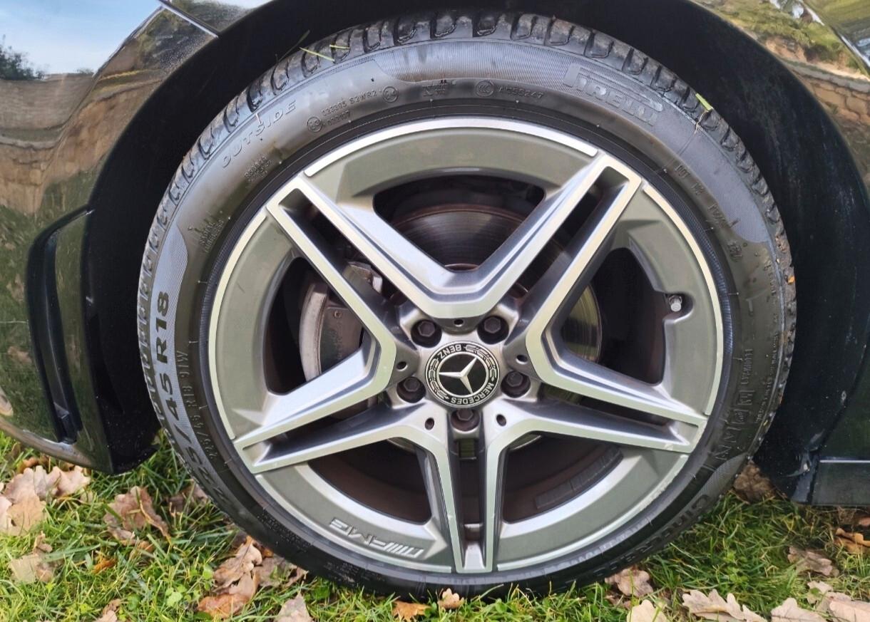 Mercedes-benz CLA 180 Premium