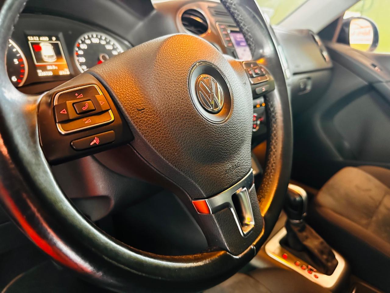 Volkswagen Tiguan 2.0 TDI DSG 7Marce 4x4 R-Line
