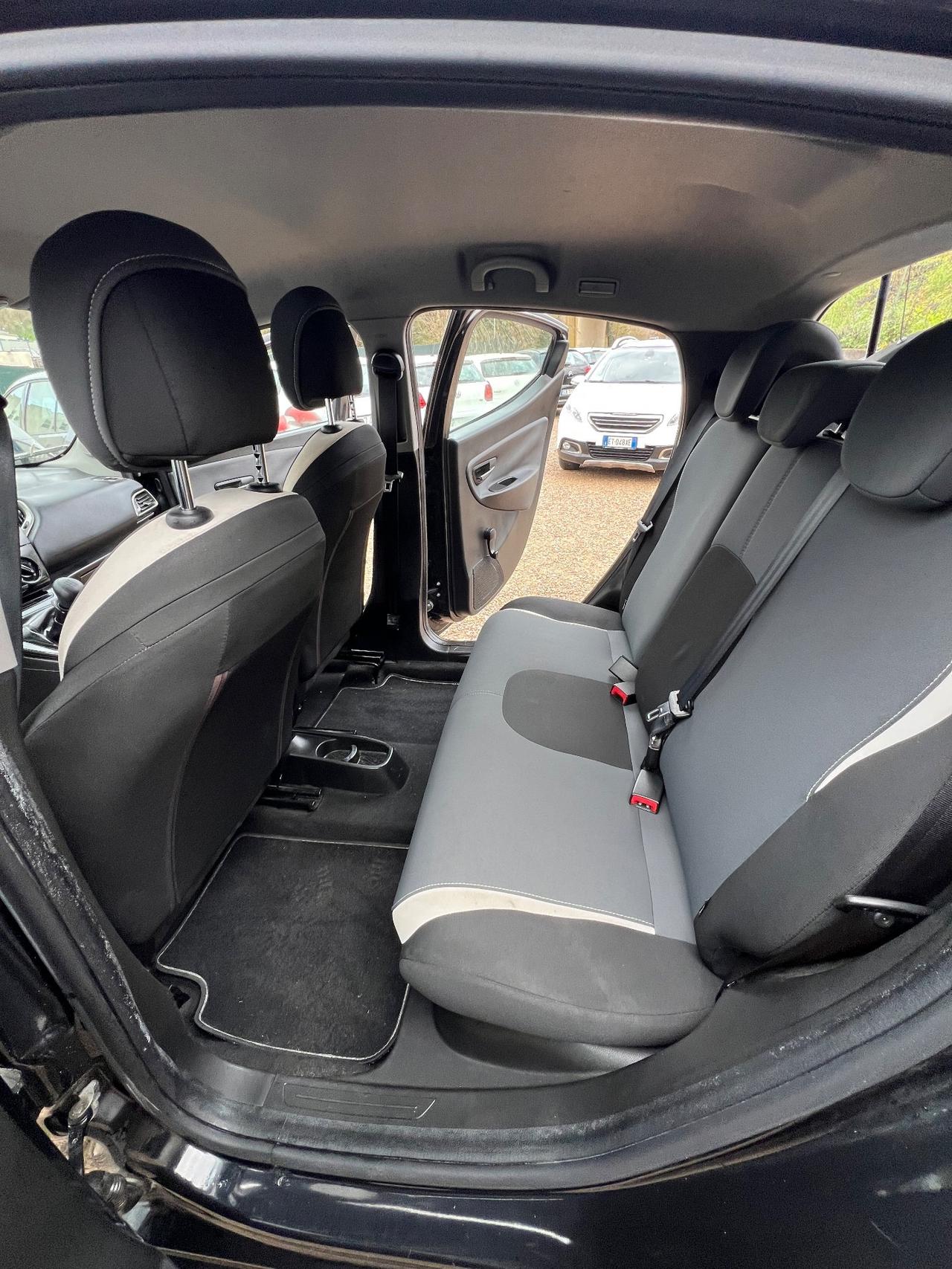 Lancia Ypsilon 1.2 69 CV 5 porte GPL Ecochic Gold