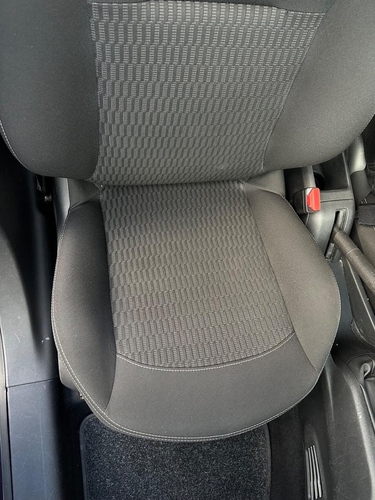 Peugeot 208 1.5 BlueHDi 75cv 5p. Allure