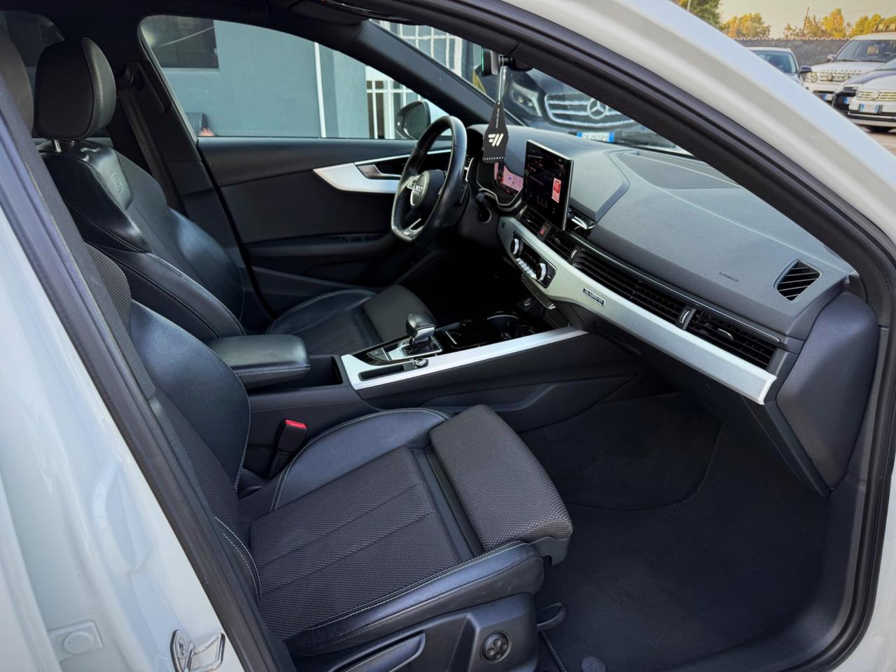 Audi A4 Avant 40 TDI quattro S tronic line edition