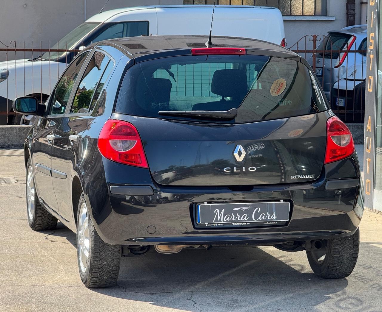 Renault Clio -1.2 5 porte - Neopatentati
